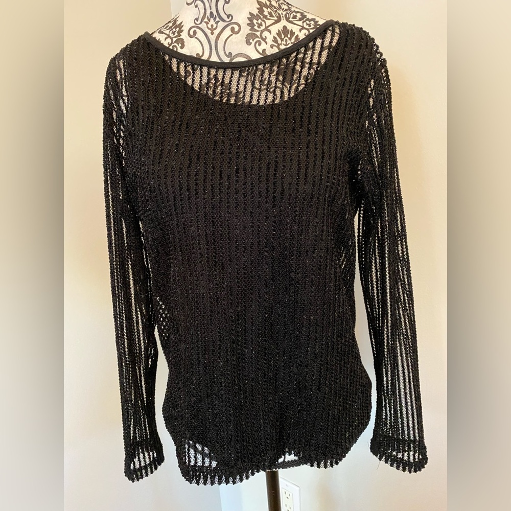 Elegant two piece top sheet top
